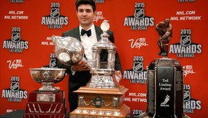 Price ovládol večer v Las Vegas, dostal štyri ceny