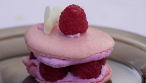 Dezert: Malinové makrónky