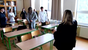 Inšpekcia si posvietila na maturity: Školy porušili viaceré zákony, niektoré dokonca nekontrolovali ani doklady