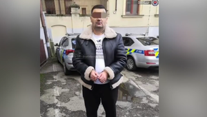 Jeden z najväčších sexuálnych násilníkov v dejinách skončil v putách