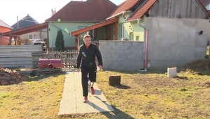 Krutý osud dozorcu z väzenia. Od 120 km púte ho ale neodradilo ani zdravotné postihnutie