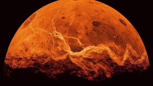 Známky života? V atmosfére Venuše našli amoniak a fosfín