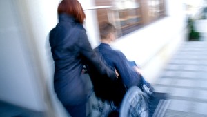 Vozičkári: Je ťažké dostať sa na úrady