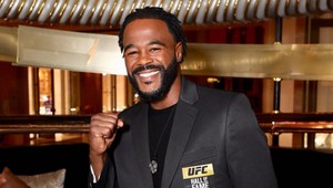 Viaceré bývalé ikony UFC zaujíma konfrontácia s Paulovcami