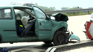 Náraz do zvodidiel stál ženu život. Vymrštilo ju na čelné sklo, keďže nemala zapnutý pás