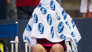 Finalistka Wimbledonu Bouchardová doma s dvoma kanármi