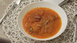 Polievka: Pod rozsvieteným stromčekom