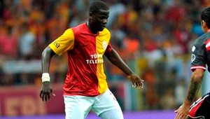 VIDEO: Futbalový rasizmus? Eboueho napadli fanúšikovia Besiktasu!