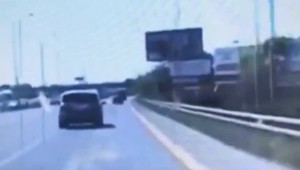 Cestný pirát z Bratislavy sa postaví pred súd: Zbesilá jazda a drogy v aute ho vyjdú draho