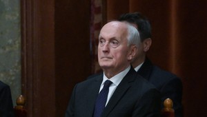 Maďarský parlament zvolil za prezidenta bývalého predsedu Najvyššieho súdu Andrása Baku