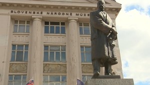 Tisíce ľudí štrajkujú proti kultúrnej politike: Reorganizácia vyvoláva obavy