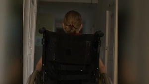 Pri explózii prišli o nohy: Inšpiratívny príbeh matky a dcéry opisuje hrôzy vojny