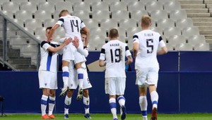 Francúzi senzačne podľahli Fínom. Takto ich zarezal mladý debutant