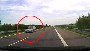 Vodič jazdil na diaľnici D1 v protismere, autám polámal spätné zrkadlá