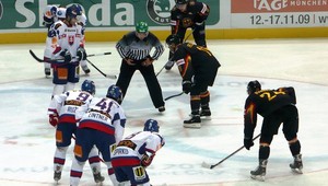 Pred chlapcami Glena Hanlona padlo po predĺžení aj Nemecko