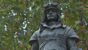 Na juhu Francúzska stojí socha Štefánika. Jej príbeh pripomína dobrodružný román