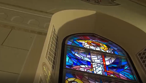 Dievča mal sexuálne zneužívať priamo na fare. Senát sa zhodol na jeho vine, kňaz naďalej tvrdí opak