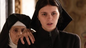 Otec hlavnej predstaviteľky pri sledovaní filmu takmer odpadol: V kinách je nový horor, ktorý je len pre silné povahy!