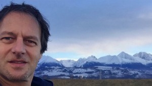 Habera na lyžovačke s krásnou blondínkou!