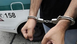 Policajti desiatky kilometrov prenasledovali vodiča, ktorý bol pod vplyvom drog