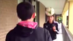 Chlapci, ste páni! Iná haluz! A celé sa to začalo nevinne na balkóne...