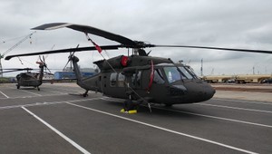Dva vrtuľníky Black Hawk sú už na Slovensku. Posádka cvičila v USA