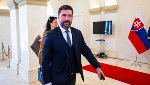 Takáč ako minister zarába okolo 7400 eur. Zmrazenie platov by bola dehonestácia