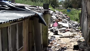 Oslava krstín sa skončila bitkou. Po obyvateľoch ostali len potkany a šváby