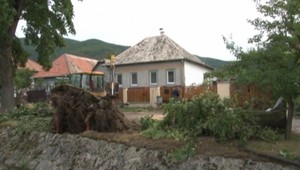 Búrlivá víchrica pri Lučenci spustošila dedinu