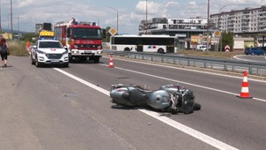 Cesta na dovolenku skončila nehodou. Motorkár nafúkal dve promile