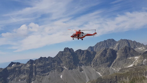 Dvoch poľských horolezcov z Vysokých Tatier evakuovali vrtuľníkom