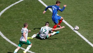 Francúzi zvládli obrat proti Írom. Hrdinom Griezmann