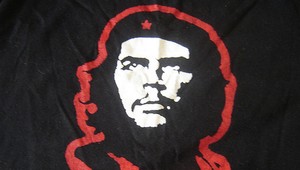 Che Guevara nie je Ježiš so zbraňou, všetko robil s poctivou dávkou brutality, reaguje dejepisárka Sviteková