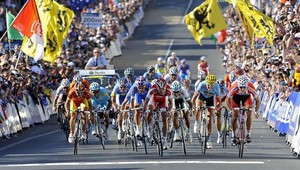 Čistiace auto vygumovalo cieľovú čiaru cyklistických MS!