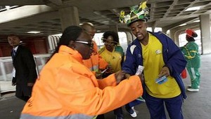 FIFA chce rozdávať voľné vstupenky na turnaji v JAR