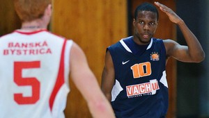 Higlight: Všetky štvrťfinálové série rozlúskne až piaty zápas