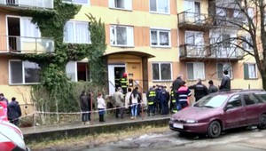 Štyria ľudia sa priotrávili pri požiari, vrátane batoľaťa