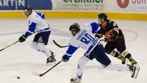 Bol draftovaný do NHL, no stal sa hviezdou v domácich súťažiach