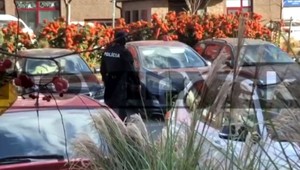 Policajná razia v advokátskej kancelárii. Právnik pracoval ako poslanecký asistent