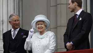 Príliš neskorý príchod ku kráľovnej. Synovia a vnuci sa s babičkou nestihli rozlúčiť