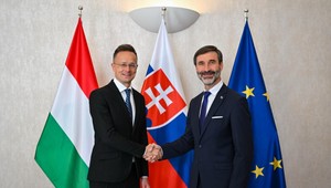 Maďarský minister zahraničia navštívil Slovensko. S Blanárom rokovali o Ukrajine