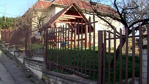 Ján sa rozviedol, prišiel o dom a zvieratá. Kapú od hladu