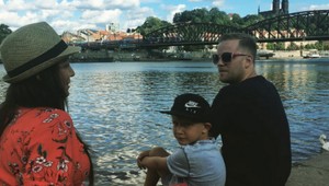 Agáta je v deviatom mesiaci, nedokáže sa dvihnúť zo zeme