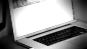 Nestaňte sa obeťou erotického vydierania: Do mailových schránok začali chodiť takéto správy