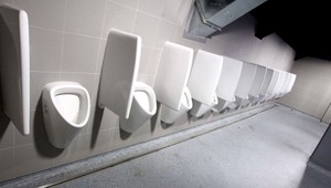 Sprcha z výkalov. Aj to sa dá zažiť na internáte...