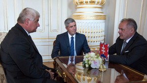 Slovensko má nového ministra dopravy. Prezident vymenoval Árpáda Érseka