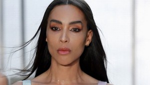 Hviezdny futbalista randí s transgender modelkou