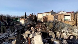 Ukrajinskí muži hrdo bojujú na fronte. Objavilo sa aj zopár opačných prípadov