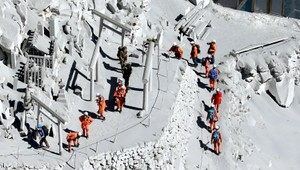 Počet obetí výbuchu sopky v Japonsku stúpol na 36