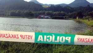 V rybníku v Červenom Kláštore sa utopilo dievča, spadlo z lavičky